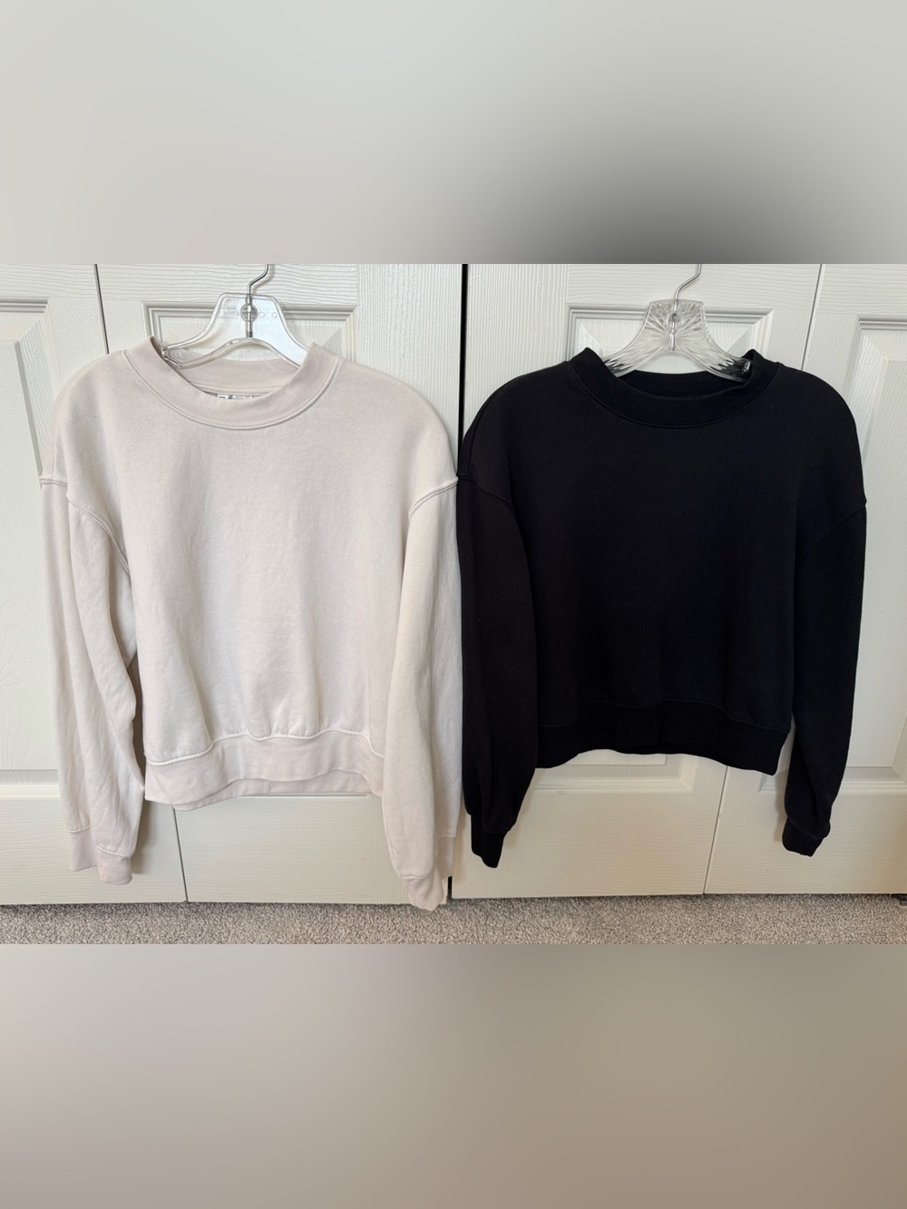 Divided by H&M Cropped Crewneck Sweatshirts - Black & Cream - Picture 2 of 5
